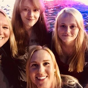 Meet your Posher, Courtney